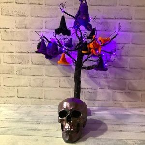 SPOOKY NIGHT Lustrous Skull Decor